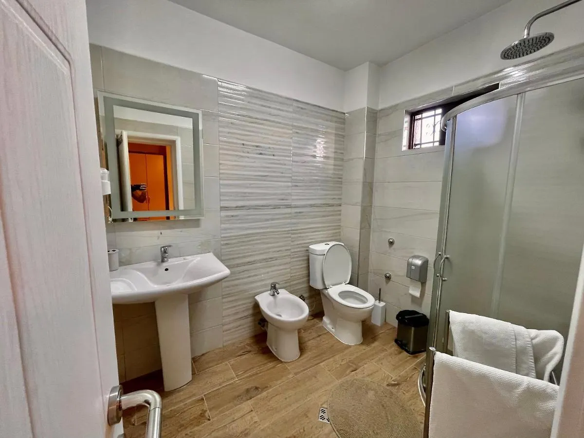 ***  Vila Ada Hotel Tirana Albanien