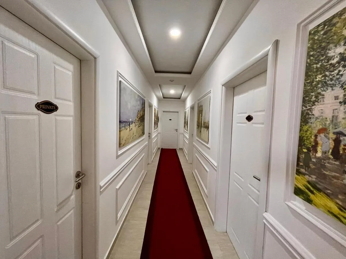 Vila Ada Hotel 티라나