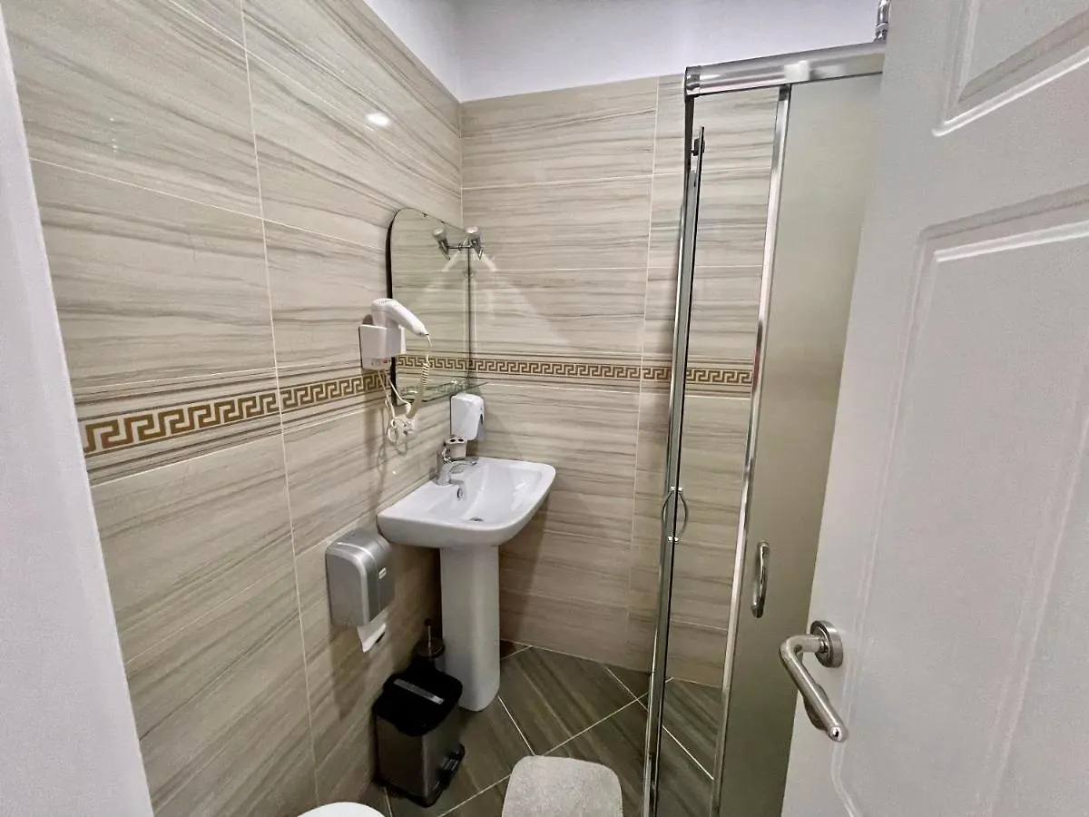 Vila Ada Hotel Tirana 3*,  Albanien
